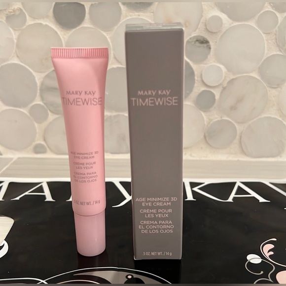 Mary Kay TimeWise® Age Minimize 3D® Eye Cream, .5 OZ. NWT - Picture 8 of 8